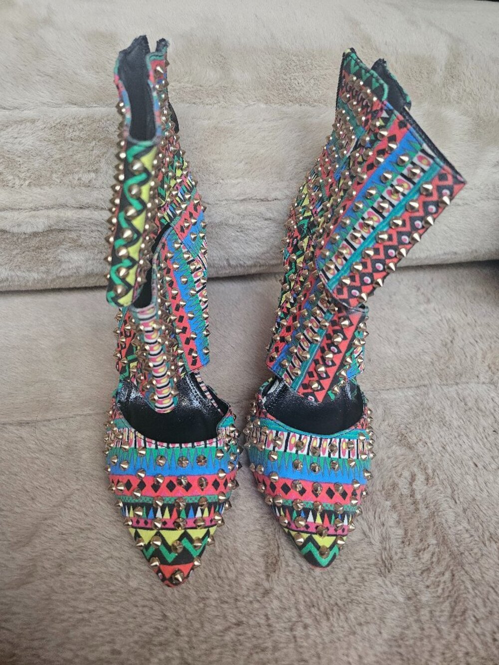 Red Kiss Size 8 Studded Tribal Print Stiletto Heels